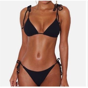 Stone Fox black bikini set 🖤